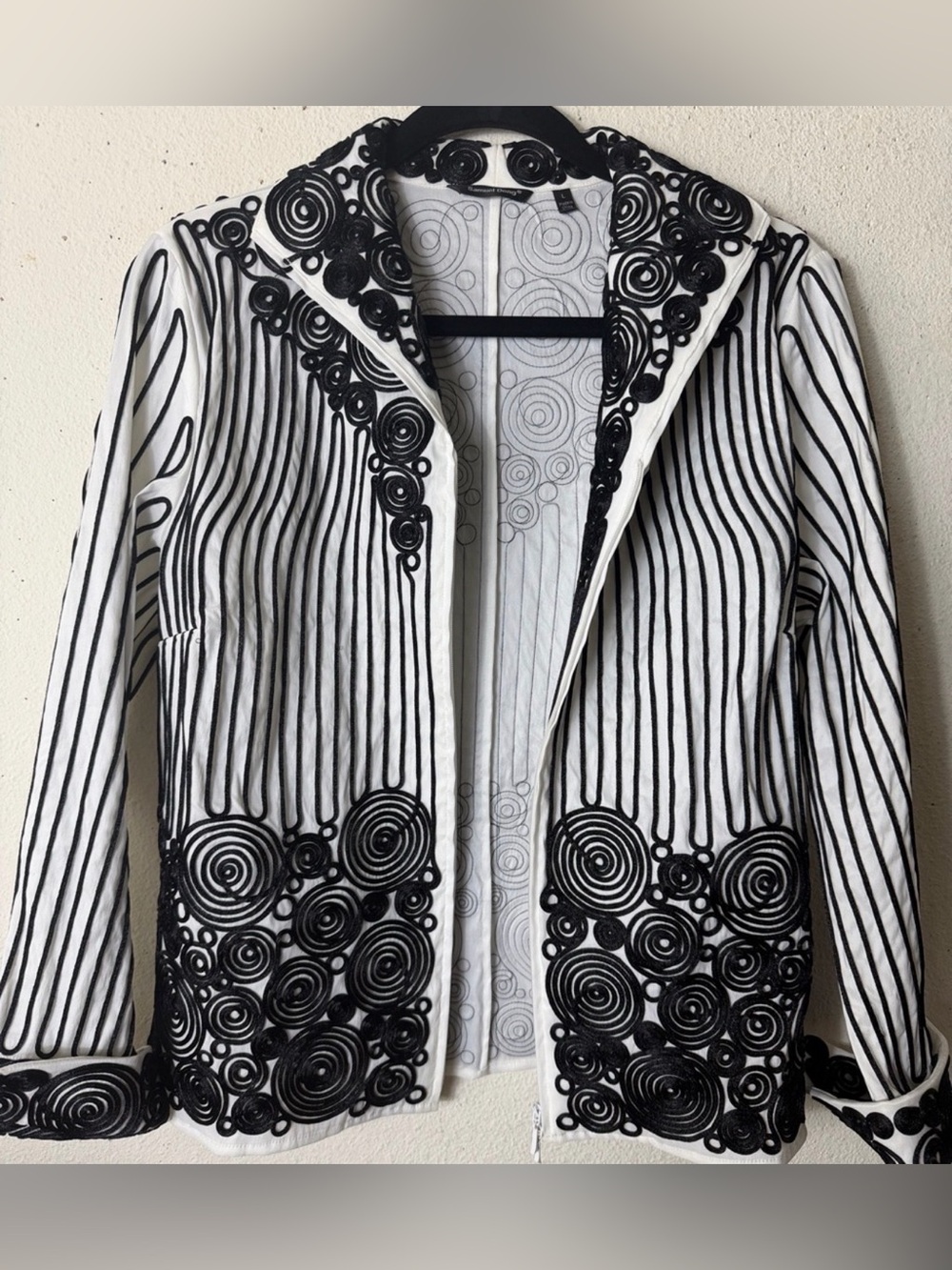 Samuel Dong Black/White Zip Up Embroidered Jacket. L